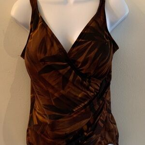 Miraclesuit  One Piece Tummy Control Slimming swimsuit Size 18